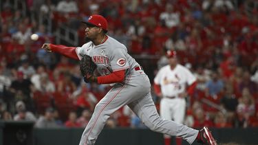 Rojos cortan racha de 6 derrotas; vencen a Cardenales