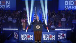 El presidente de Estados Unidos, Joe Biden, habla en un acto de campaña el domingo 4 de febrero de 2024 en el norte de Las Vegas, Nevada. (AP Foto/John Locher)