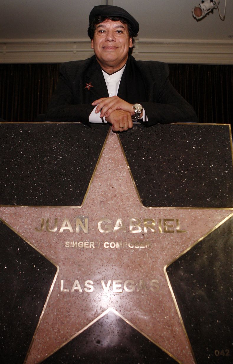 ESP-MUS_JUAN_GABRIEL-DECESO-3.jpg