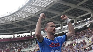Napoli supera al Torino a pesar de que Insigne falla penal