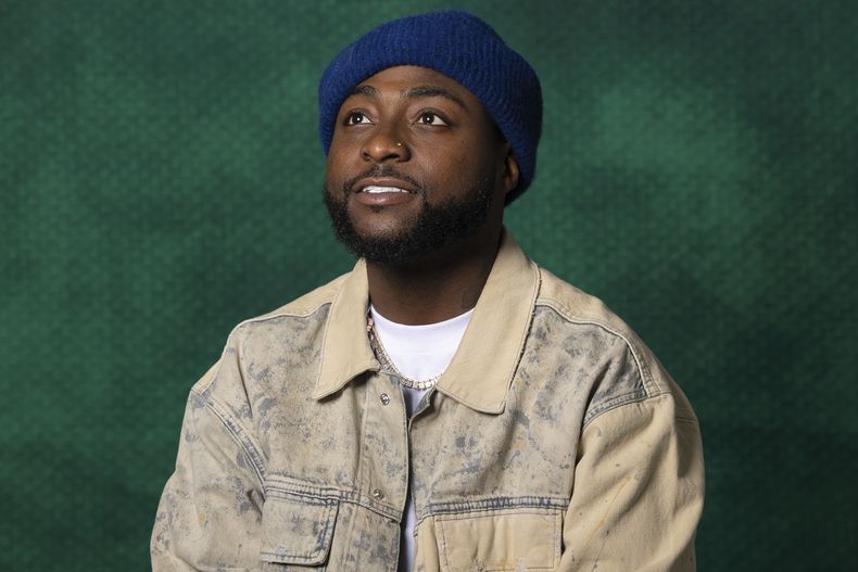 Davido posa para un retrato el martes 1 de abril de 2025, en Nueva York.(Foto AP/Gary Gerard Hamilton)