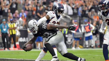 Raiders se apunta 1er triunfo gracias a su ataque terrestre