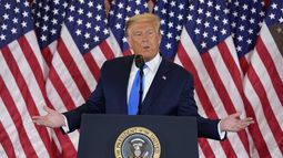 En esta imagen de archivo, el presidente de Estados Unidos, Donald Trump, ofrece un discurso en la Sala Este de la Casa Blanca, el 4 de noviembre de 2020, en Washington. (AP Foto/Evan Vucci, archivo)
