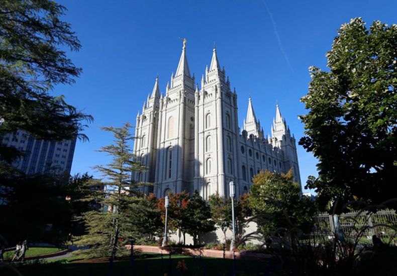 ARCHIVO – El templo de Salt Lake en la Plaza del Templo, en Salt Lake City, el 5 de octubre de 2019. (AP Foto/Rick Bowmer, Archivo)