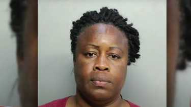 mujer arrestada en hialeah por golpear a su suegra