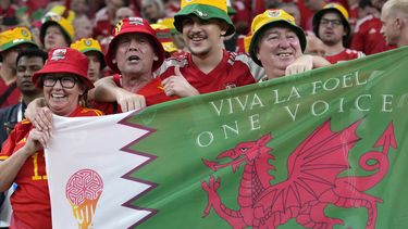 FIFA permite gorros con arcoíris de fans galeses en estadios
