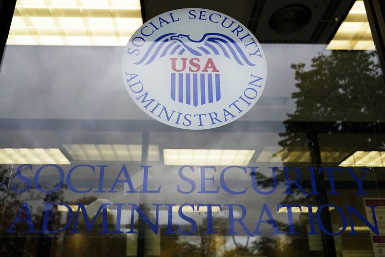 ARCHIVO - La oficina de la Administración del Seguro Social de Estados Unidos en Mount Prospect, Illinois, el 12 de octubre de 2022. (AP Foto/Nam Y. Huh, archivo)