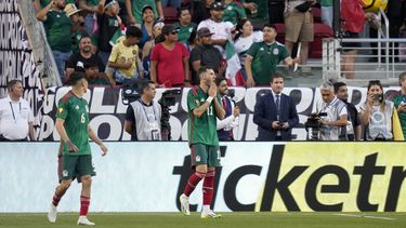 Santiago Giménez (11), delantero de la selección mexicana, reacciona durante el segundo tiempo del partido de la Copa Oro de CONCACAF en contra de Qatar, el domingo 2 de julio de 2023, en Santa Clara, California. (AP Foto/Godofredo A. Vásquez)