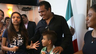 ubican en mexico a menor equivocada y es forzada a ir a eeuu