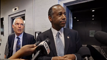 ben carson se quedo atrapado en un ascensor en miami
