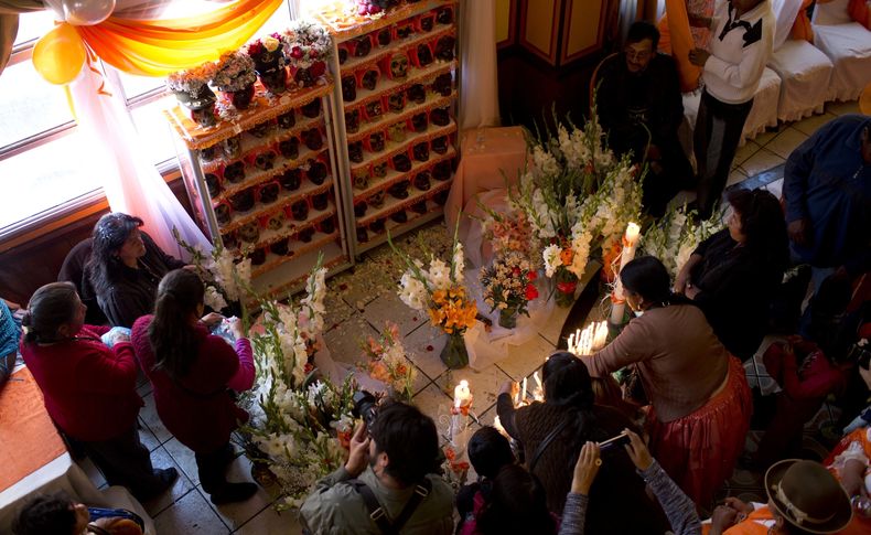 AMS-GEN_BOLIVIA-CALAVERAS_FESTIVAL-6.jpg