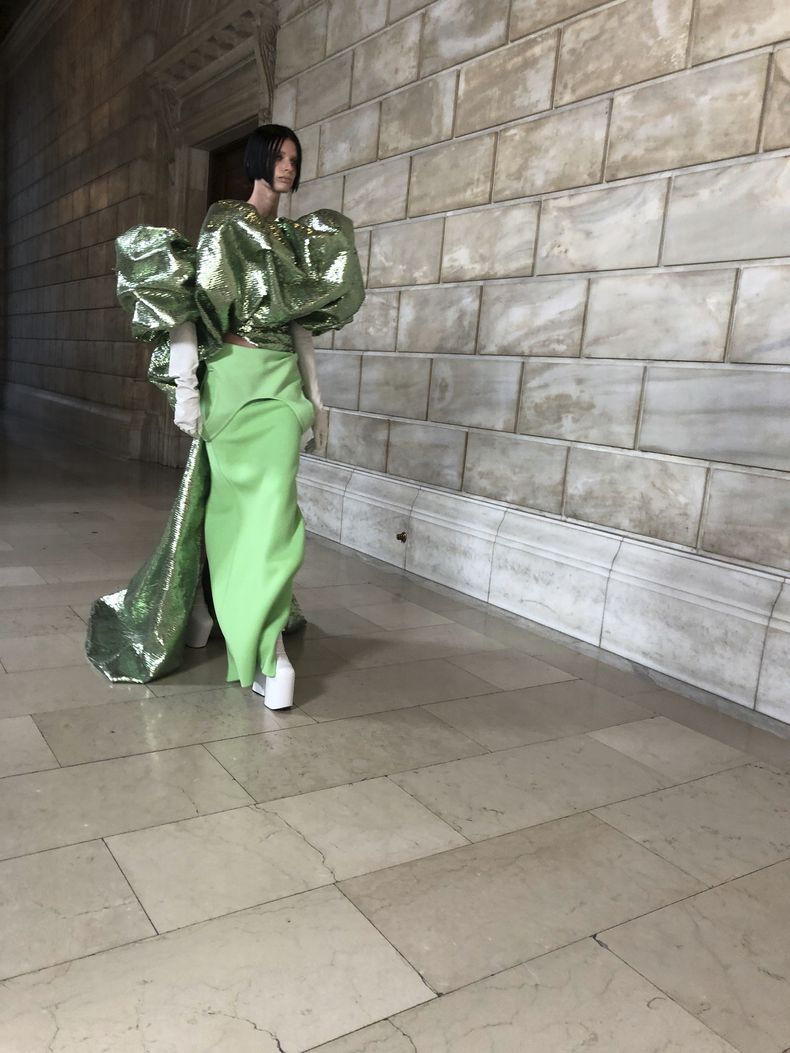 ESP-GEN MODA-MARC JACOBS