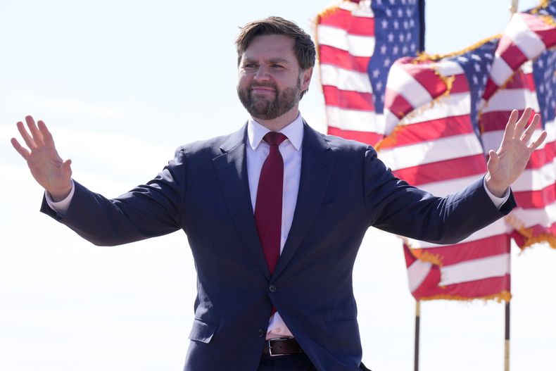 ARCHIVO - El senador. J.D. Vance, republicano por Ohio, se presenta en un acto de campaña, el 16 de marzo de 2024, en Vandalia, Ohio. (AP Foto/Jeff Dean, archivo)