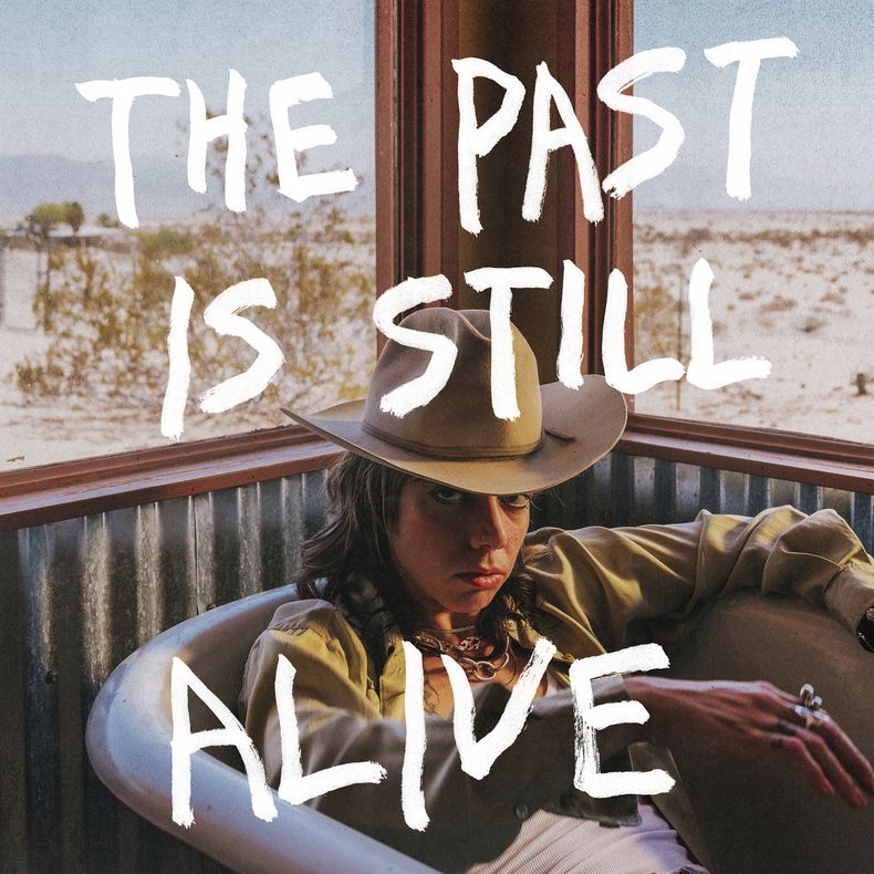 Esta imagen de portada proporcionada por Nonesuch Records muestra The Past Is Still Alive de Hurray for the Riff Raff. (Nonesuch Records vía AP)