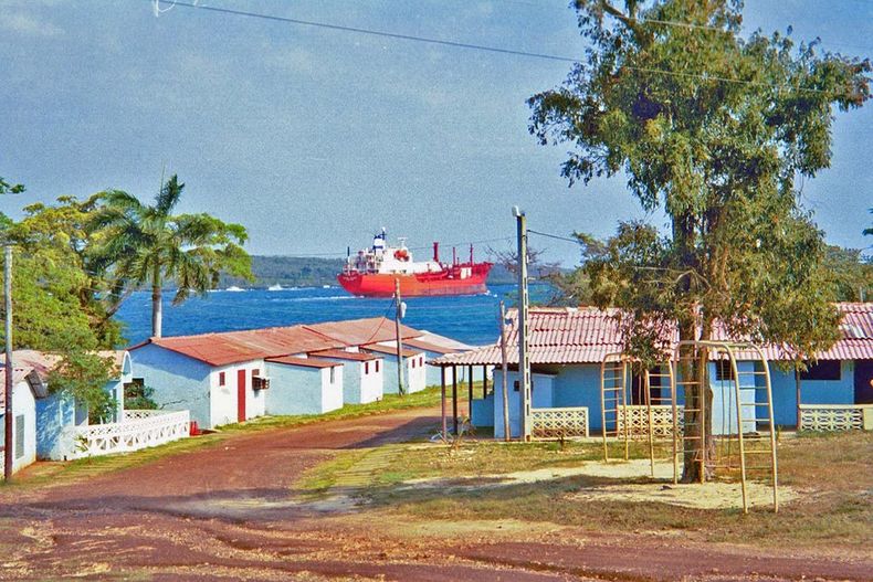 puerto cienfuegos cuba.jpg