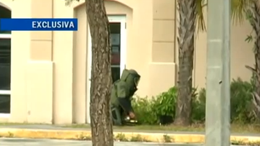 americateve | La policía de Hialeah destruyó hoy un artefacto sospechoso que fue abandonado en una oficina de correos al este de esa ciudad.