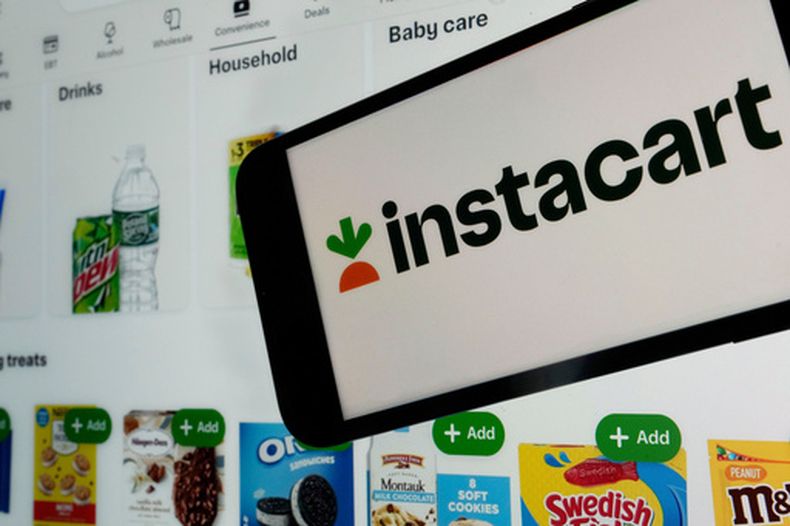 El logo de Instacart en una computadora en Nueva York, el 6 de septiembre del 2023. (AP foto/Richard Drew)