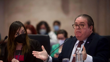 El secretario del Departamento de Justicia, Domingo Emanuelli, depuso hoy ante la Comisión de Asuntos de Vida sobre el proyecto que prohíbe el aborto luego de las 22 semanas de gestación.&nbsp;