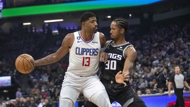 George anota 40, Clippers ganan a Kings por 111-109