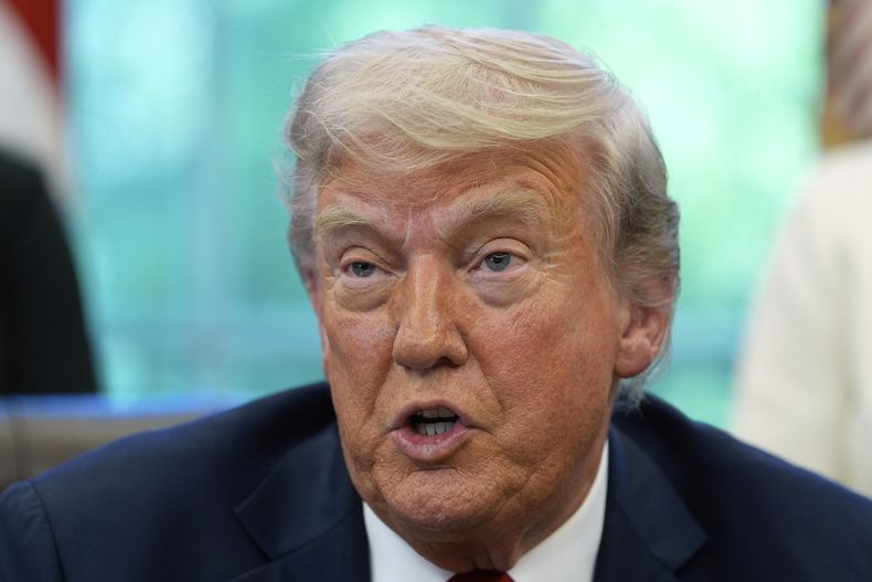 El presidente Donald Trump en la Oficina Oval en la Casa Blanca en Washington el 23 de abril del 2025. (AP foto/Alex Brandon)