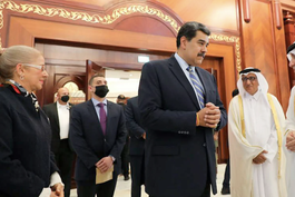 El dictador venezolano Nicolás Maduro viajó a Qatar y abordó la cooperación económica y comercial con el emir