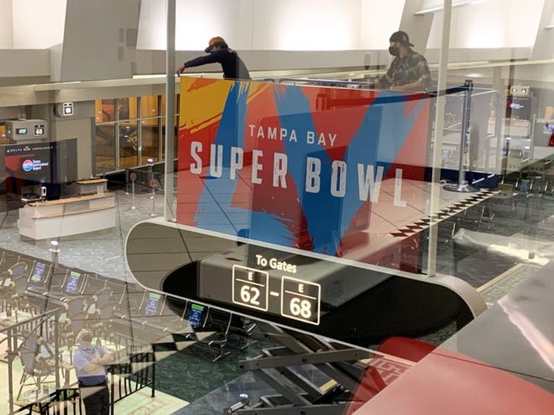 7ee2338b-aa89-4732-af7e-c1a18df76e80-Super_Bowl_signage_TPA.jpg