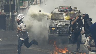 cuentas de twitter de cuba, venezuela y nicaragua instigan protestas en chile, revela estudio