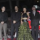 De izquierda a derecha, los actores Leonardo DiCaprio, Benicio Del Toro, Chase Infiniti y el director Paul Thomas Anderson posan para fotos durante un evento de alfombra roja para la película One Battle After Another en la Ciudad de México, el jueves 18 de septiembre de 2025. (Foto AP/Marco Ugarte)
