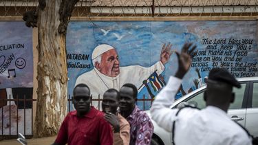 Papa viaja a Sudán del Sur para pedir paz entre combates