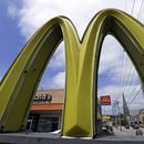 Restaurantes y tiendas de EEUU aumentan salarios