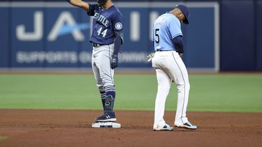 Marineros doblegan a erráticos Rays
