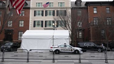EEUU: Vicepresidenta reside temporalmente en casa huéspedes
