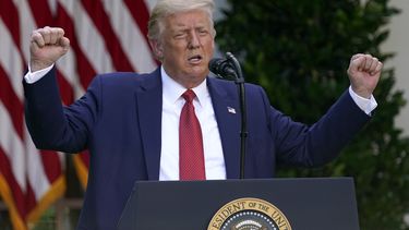Trump se enoja por pregunta sobre muertes a manos de policía