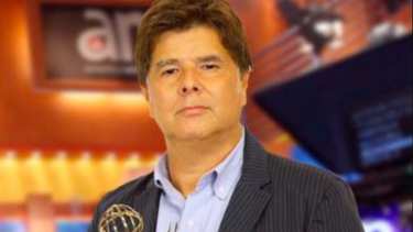 presiones desde el kirchnerismo obligan a ex director de noticias de america teve a renunciar como titular de la television publica argentina por denunciar el castrismo y el chavismo