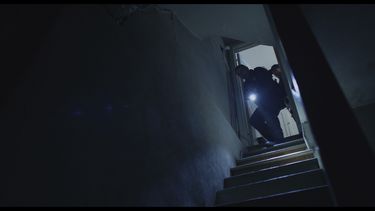En esta imagen proporcionada por Beacon Pictures 2022 una escena de At the Gates. (Beacon Pictures 2022 vía AP)