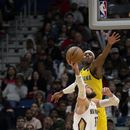 Diezmados Pelicans vencen por 113-93 a Pacers