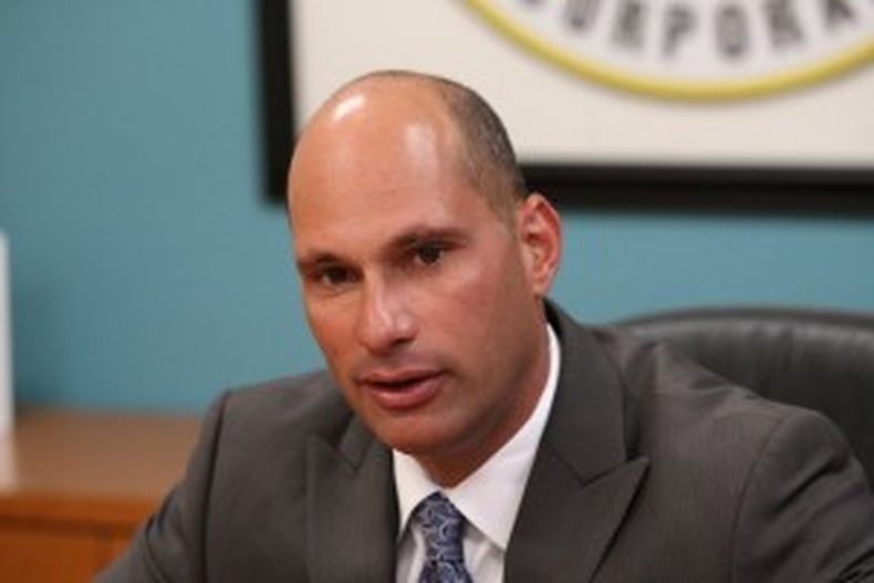 Los contribuyentes de Sweetwater pudieran terminar pagando un millón de dólares que los políticos gastaron al parecer fraudulentamente. Dinero que el ex alcalde Maroño y su entorno al parecer sacaron de los comedores de ancianos.