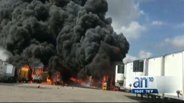 incendio destruye varias docenas de vehiculos en opa-locka
