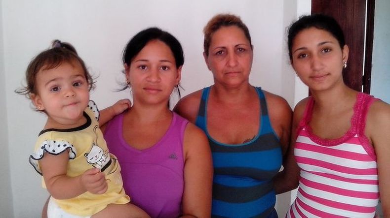 Tres mujeres y una bebé de apenas un año recibieron una orden de desahucio del Instituto de la Vivienda.