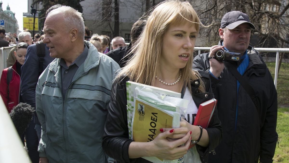 Manifestantes piden a Putin no se presente a reelección