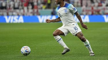 Sterling deja el Mundial por robo armado en su casa