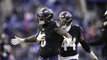 Ravens derrotan a Falcons y aseguran boleto a playoffs