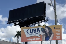 Cubanos en Miami reúnen más de 12.000 dólares para instalar una valla anticomunista