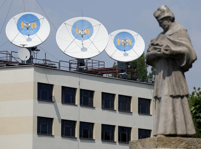 Foto tomada el 8 de julio de 2021 de la sede de TVN en Varsovia, Polonia. (Foto AP /Czarek Sokolowski)