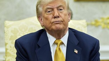 El presidente estadounidense Donald Trump en una reunión con el príncipe heredero de Bahréin, Salman bin Hamad Al Khalifa, en el Despacho Oval de la Casa Blanca, el miércoles 16 de julio de 2025, en Washington. (AP Foto/Alex Brandon)