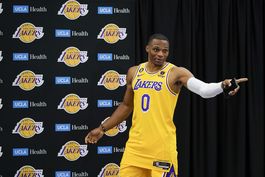 Westbrook regresa con Lakers en medio de rumores por canje