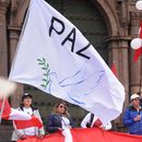 Boluarte reitera su llamado al diálogo tras la primera jornada de protestas en Perú