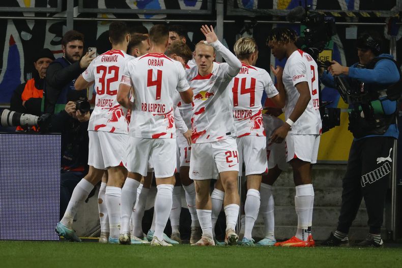 DEP-FUT LEEDS-LEIPZIG-DISPUTA