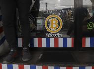 fmi insta a el salvador a eliminar bitcoin como moneda