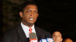 hallan muerto a ex director de policia de miami dade